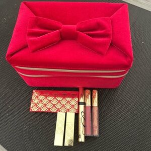 2024 Estée Lauder beauty box __ makeup